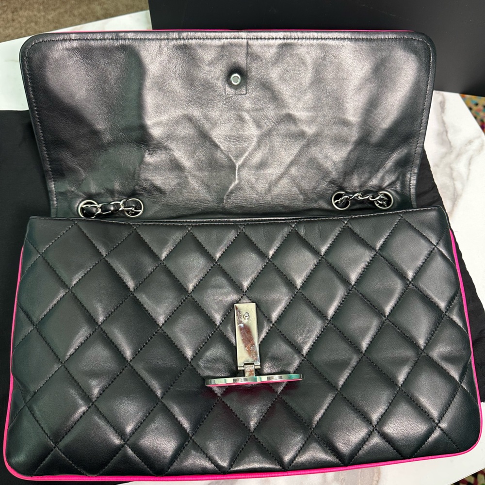 SOLD โโโโCHANEL RARE Large 2008 Cruise Collection Flap Bag ๐ - Picture 12 of 14